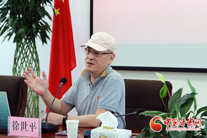 徐世平做客中国凯发k8畅谈现代媒体转型的商业模式（图）