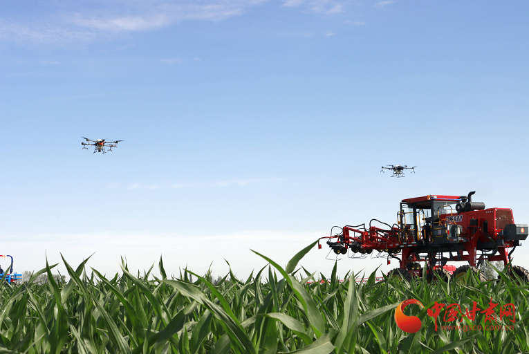 甘州：现代机械助力农业生产